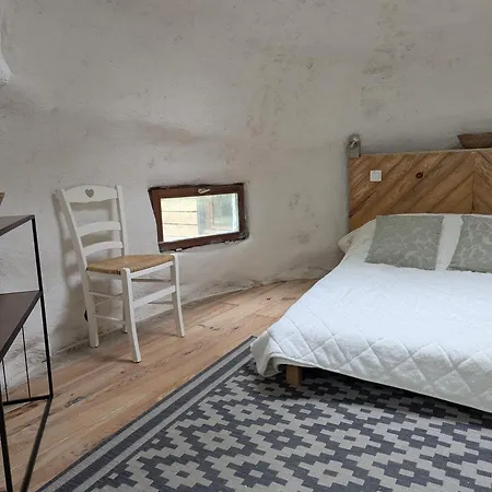 Kerterre, Insolite En Lisiere De Foret La Bastide-sur-l'Hers